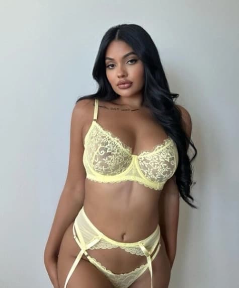 Image of Horny Onlyfans Model Ari Kumari Showing Her Big Boobs And Pressing Them With Horny Moves And Moaning
