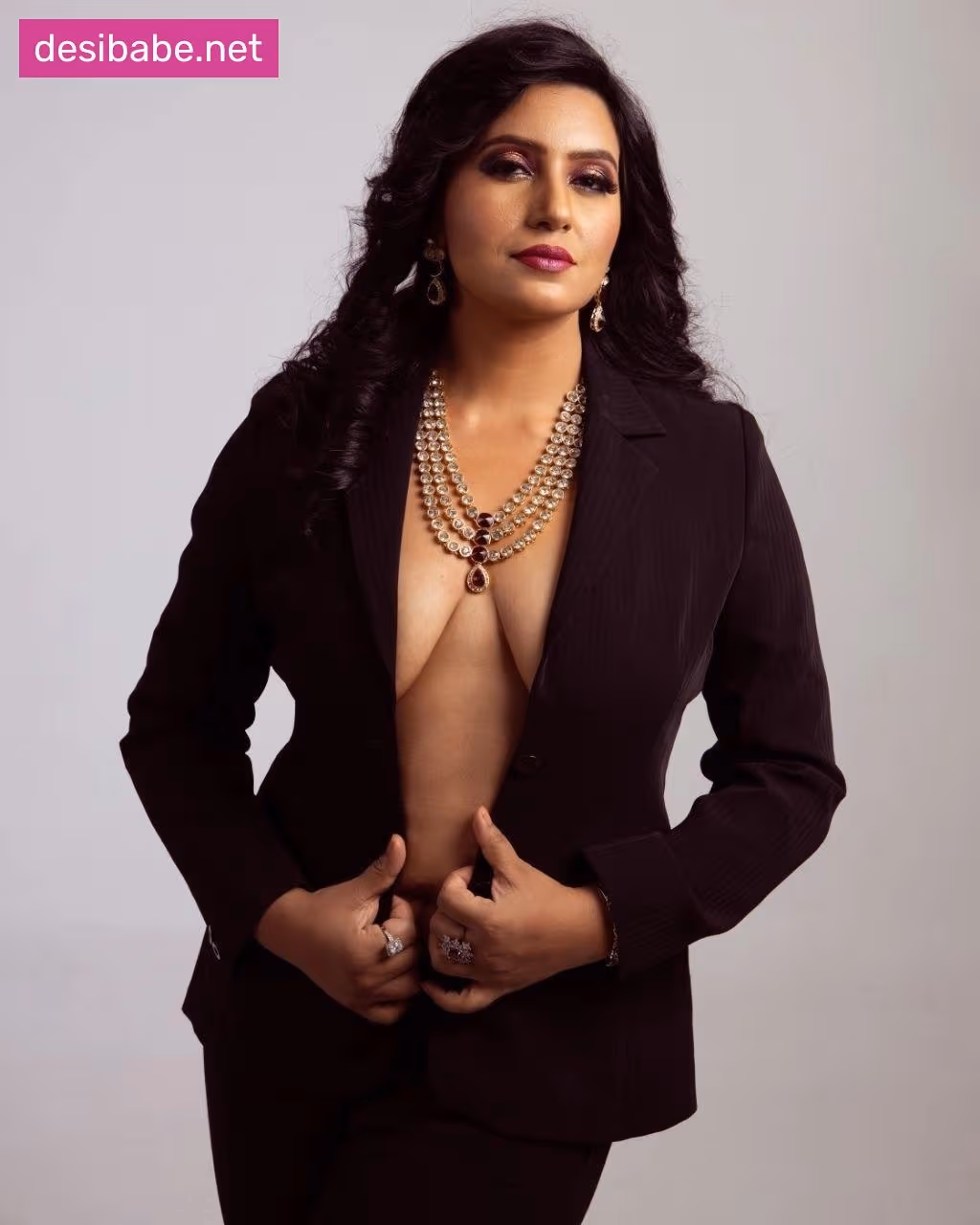 Image of Hot Indian Milf Actress Maya Nude Photo Collection with Full View of Her Amazing Boobs And Pussy