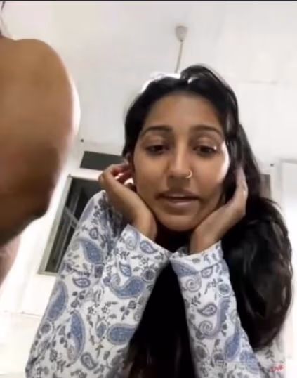 Image of Aurora Maharaj786 Getting Blowjob from Sister-in-Law on StripChat Live ~ with Face Exposed