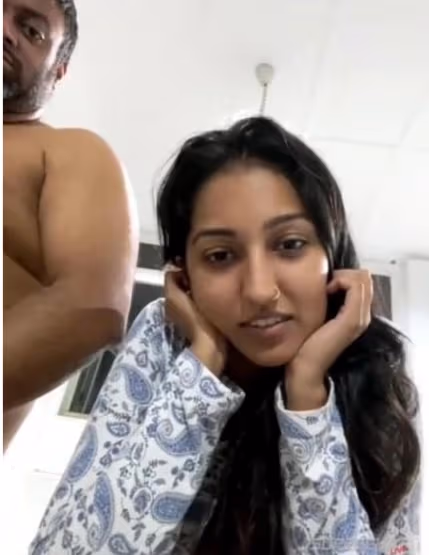 Image of Aurora Maharaj786 Getting Blowjob from Sister-in-Law on StripChat Live ~ with Face Exposed
